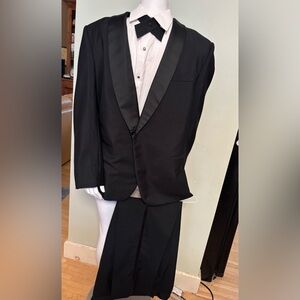 Classic Black Men's Tuxedo Suit